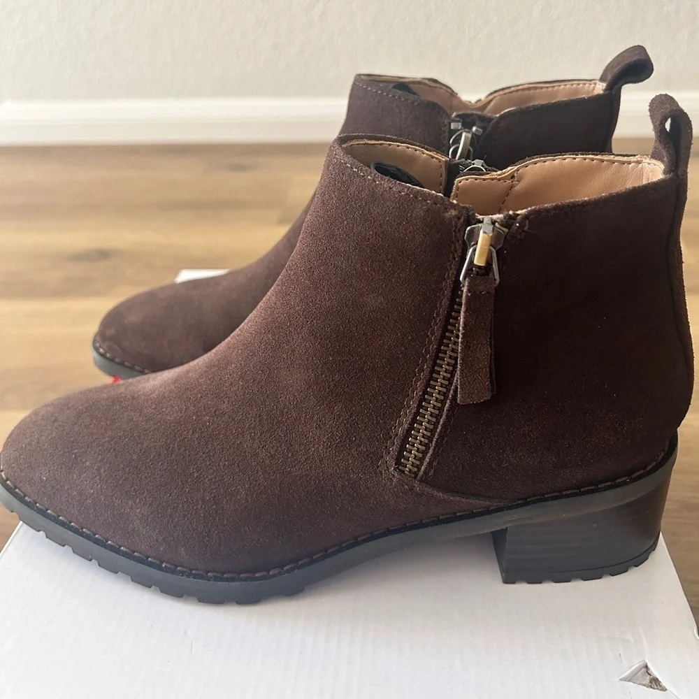 Blondo Samara Waterproof Ankle Boots – Brown Suede – Size 8 – New in Box